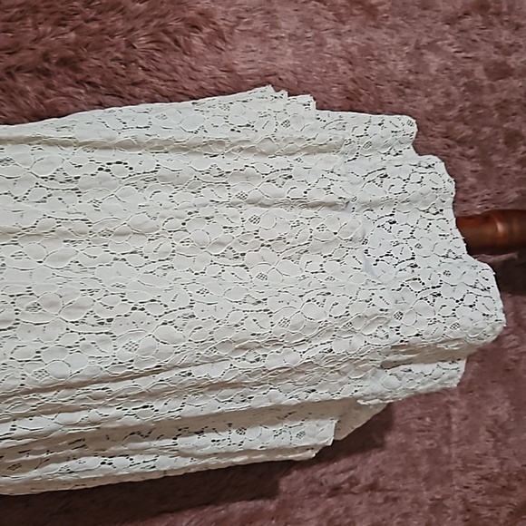 My Pretty Angel Lace and Rose Ribbon Detail Dress - Picture 3 of 10